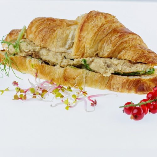 Croissant z pastą z tuńczyka